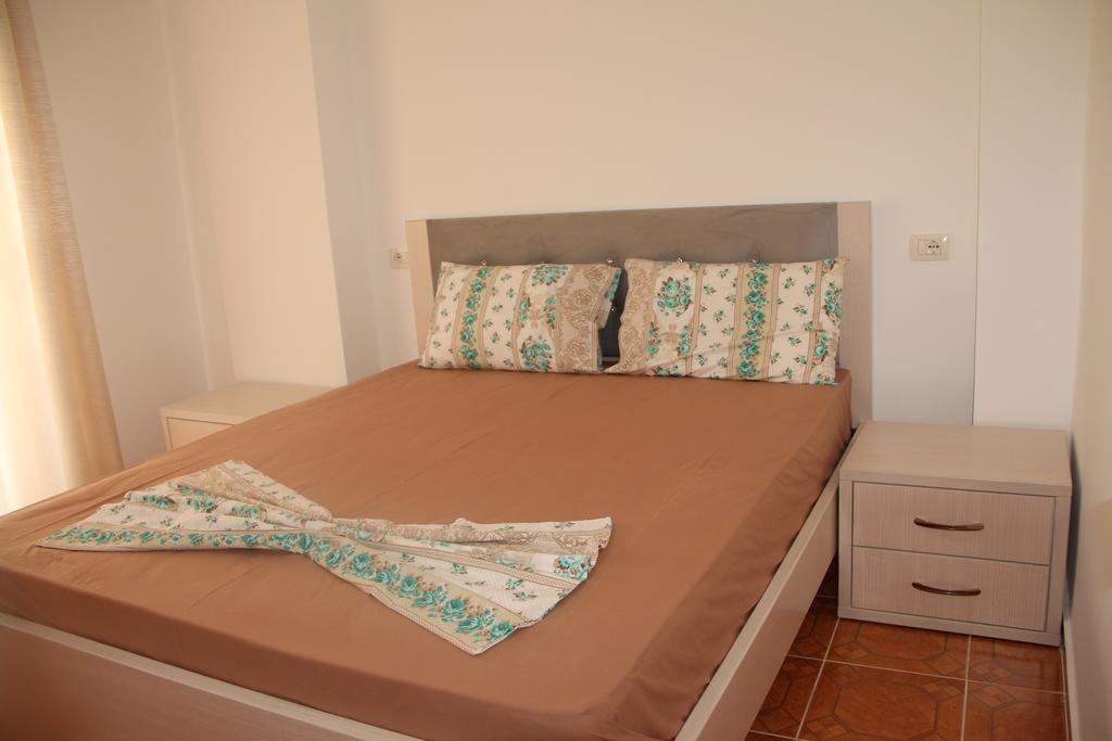 Kristi Apartments Sarande Exterior photo